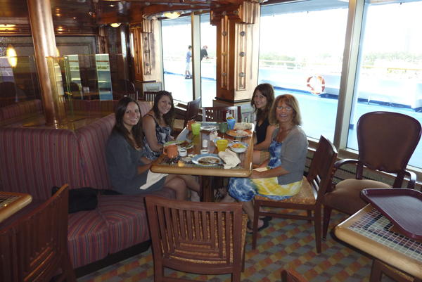 Cruise Web (177)