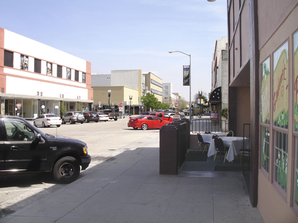 Bakersfield 106